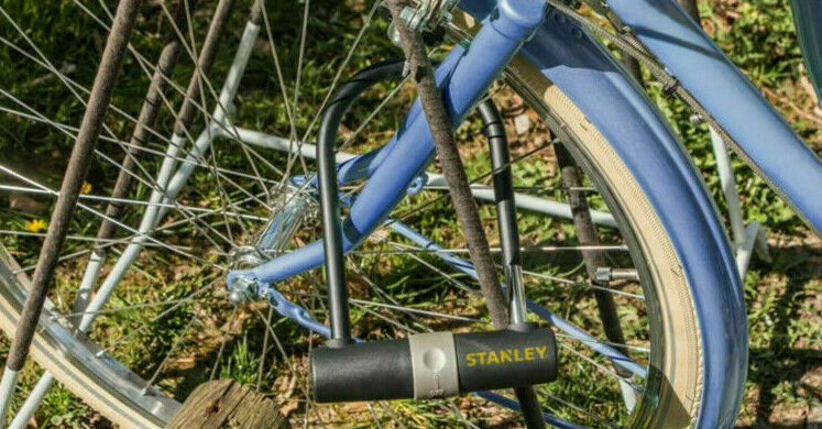 Stanley Steel Plastic U Shape Bike Lock Black