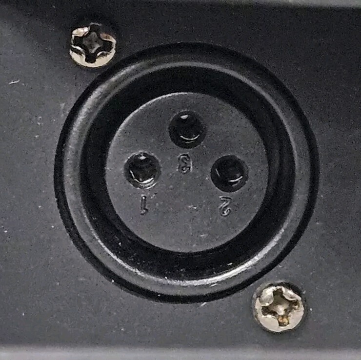 American DJ Mega Flat Pack 8 Plus (SINGULAR LIGHT ONLY)