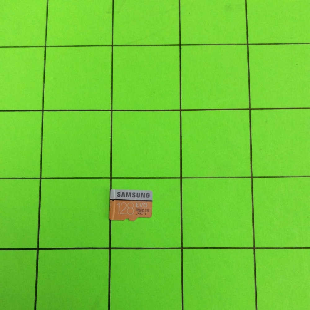 Camera Samsung MB-MP128G Memory