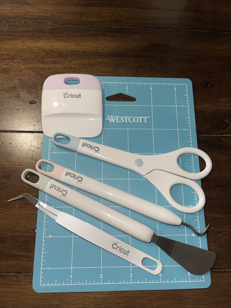 Cricut Basic Tool Set Spatula, Weeder,  Scraper,  Scissors, Tweezers And Board