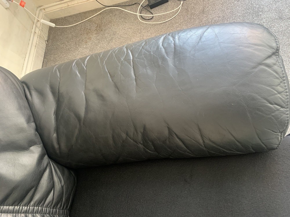 Black Leather Recliner Sofa