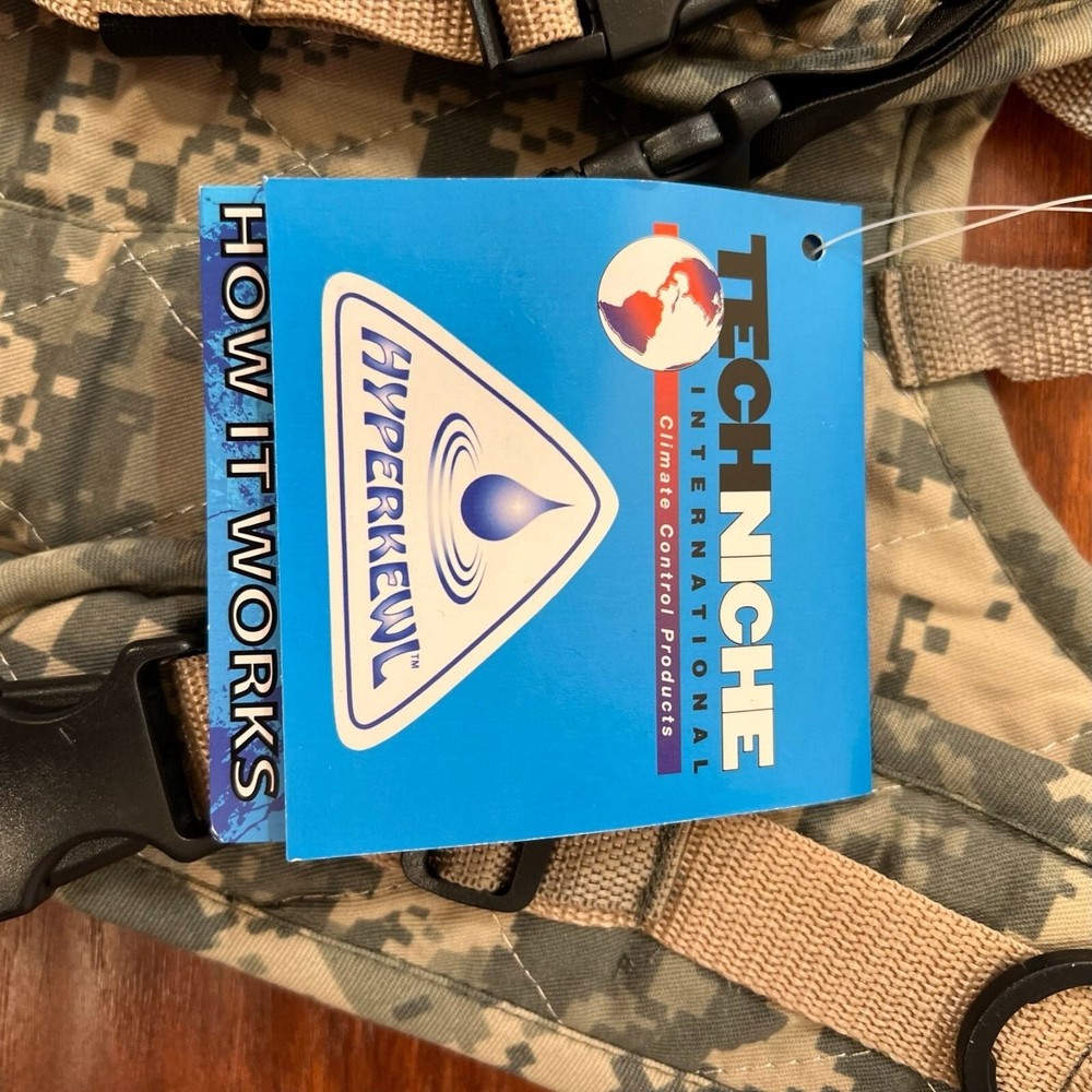 HyperKewl GULPZ Personal Hydration System Backpack Tech Camouflage Green/Tan NEW