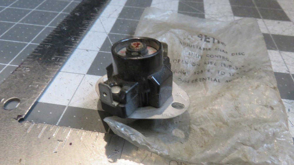 4E118 Adjustable Limit, Auto Reset,135-175