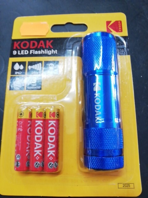 Kodak 9LED Flashlight Red Blue & Black LED BATTERIES INCLUDED