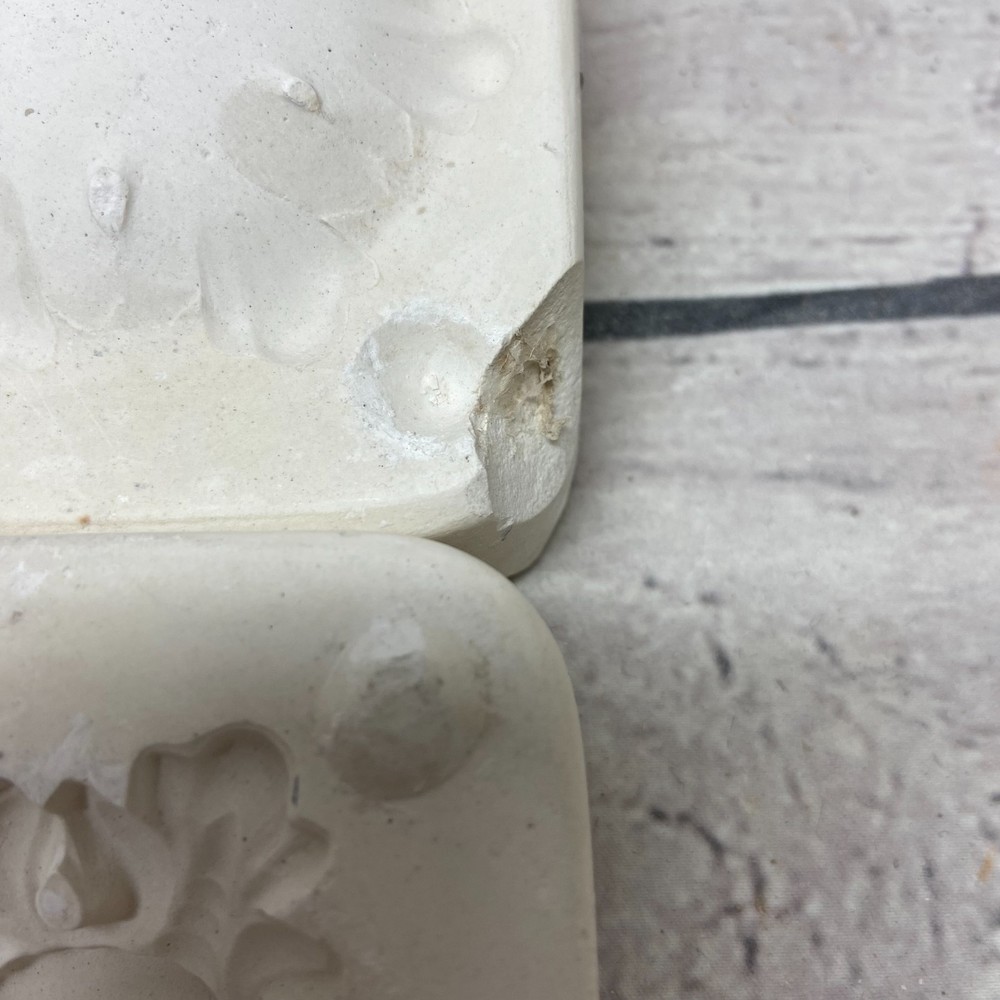 Duncan Ceramic Casting Mold Stands For Egg #1044-A