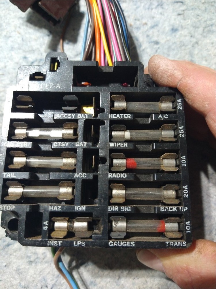 1970 GRAND PRIX DASH HARNESS WITH A/C