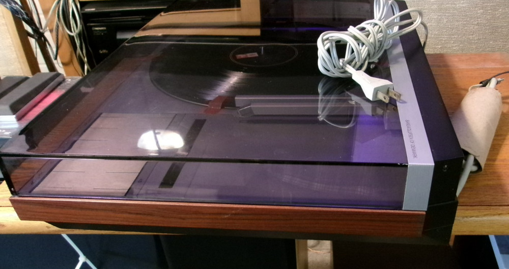 Bang & Olafson Beogram 4004 turntable