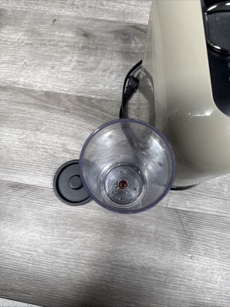 nespresso c50 coffee machine RARE. Works