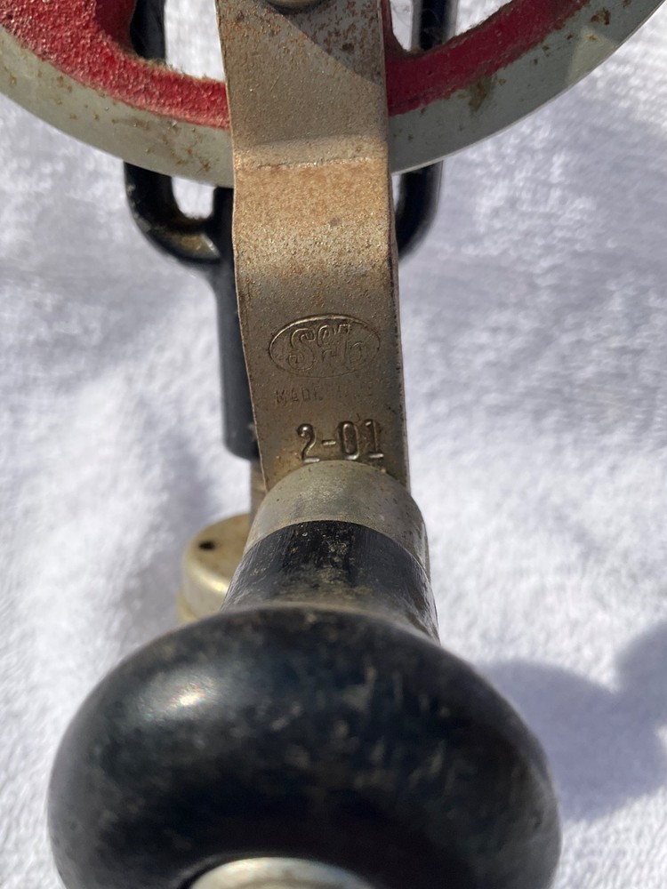 SOJO 2-01 ANTIQUE HAND DRILL WITH BITS IN HANDLE