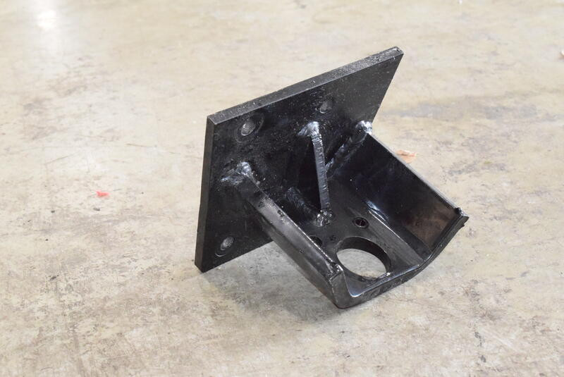 Paccar Engine Mount D85-6068R (548-11884)