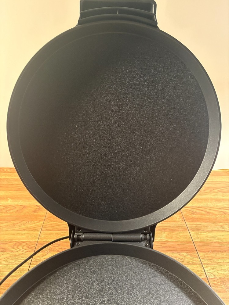 🔥 Chefman 12” Electric Pizza Maker – Midnight Black