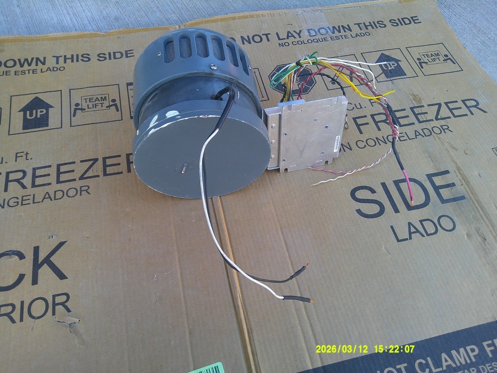 WHELEN HOWLER AND LOW FREQUENCY SPEAKER INCLUDED!!!