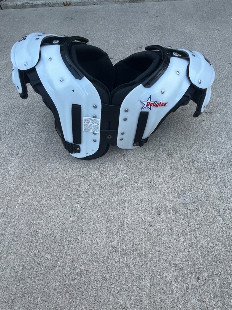 Douglas shoulder pads for long snappers size XL