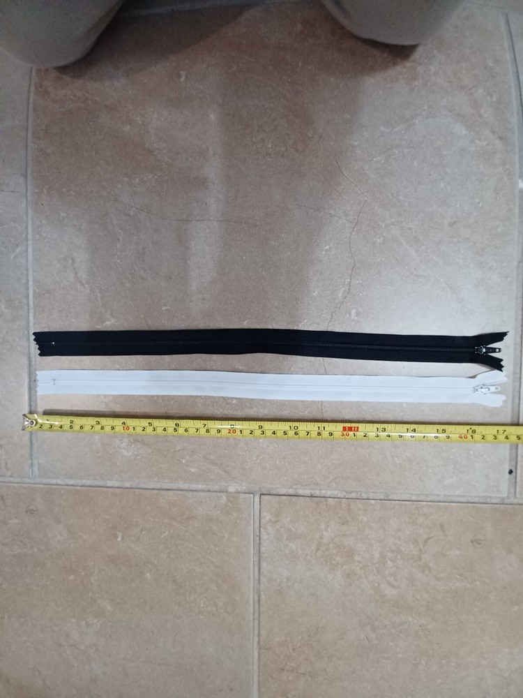 12 ZIPPER - 17 INCH WHITE Or BLACK