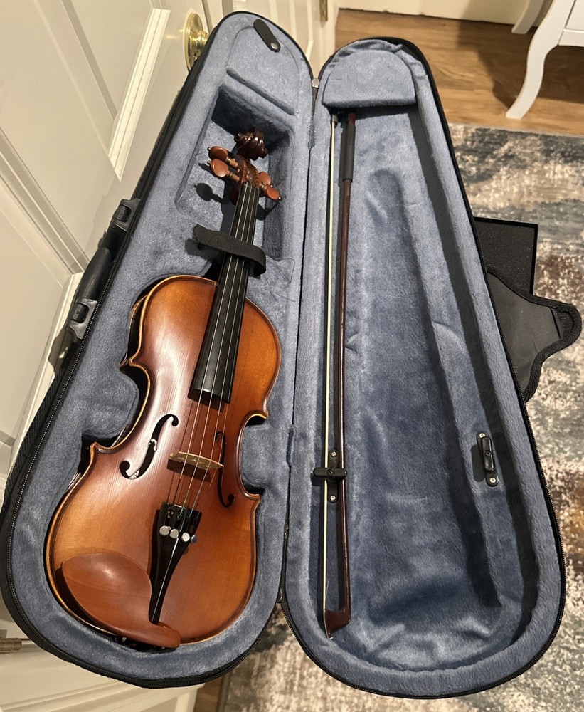 Frillante 1/2 Size Violin w/ Case & Bow