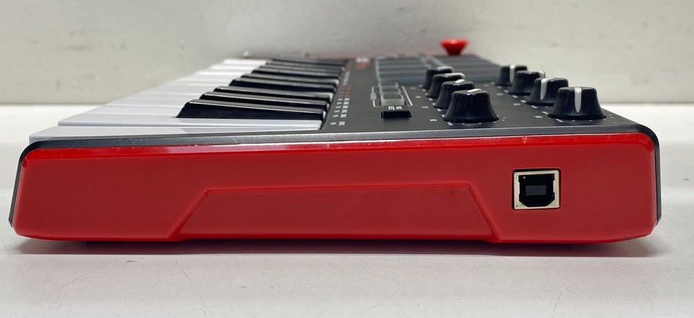 Akai Professional MPK Mini USB MIDI Keyboard Controller 25 Keys