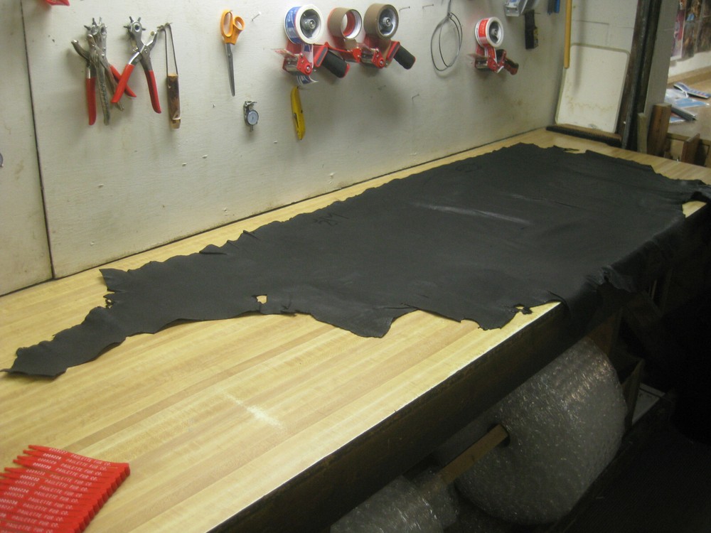 Black Top Grain Buffalo Leather #0009227 Has Patterns ROW 71