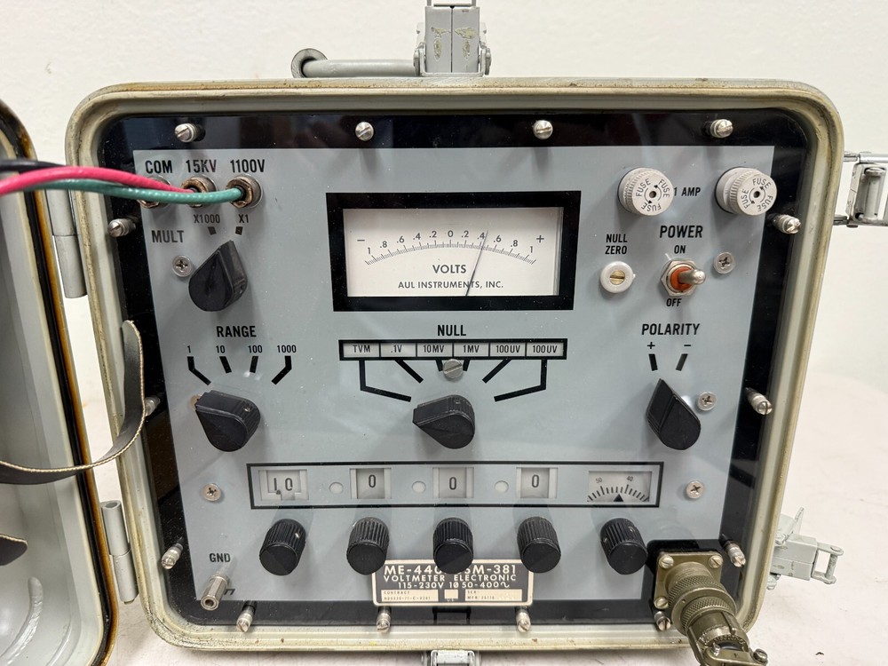 Naval Electronic Systems Command Voltmeter Electronics AN/USM-381