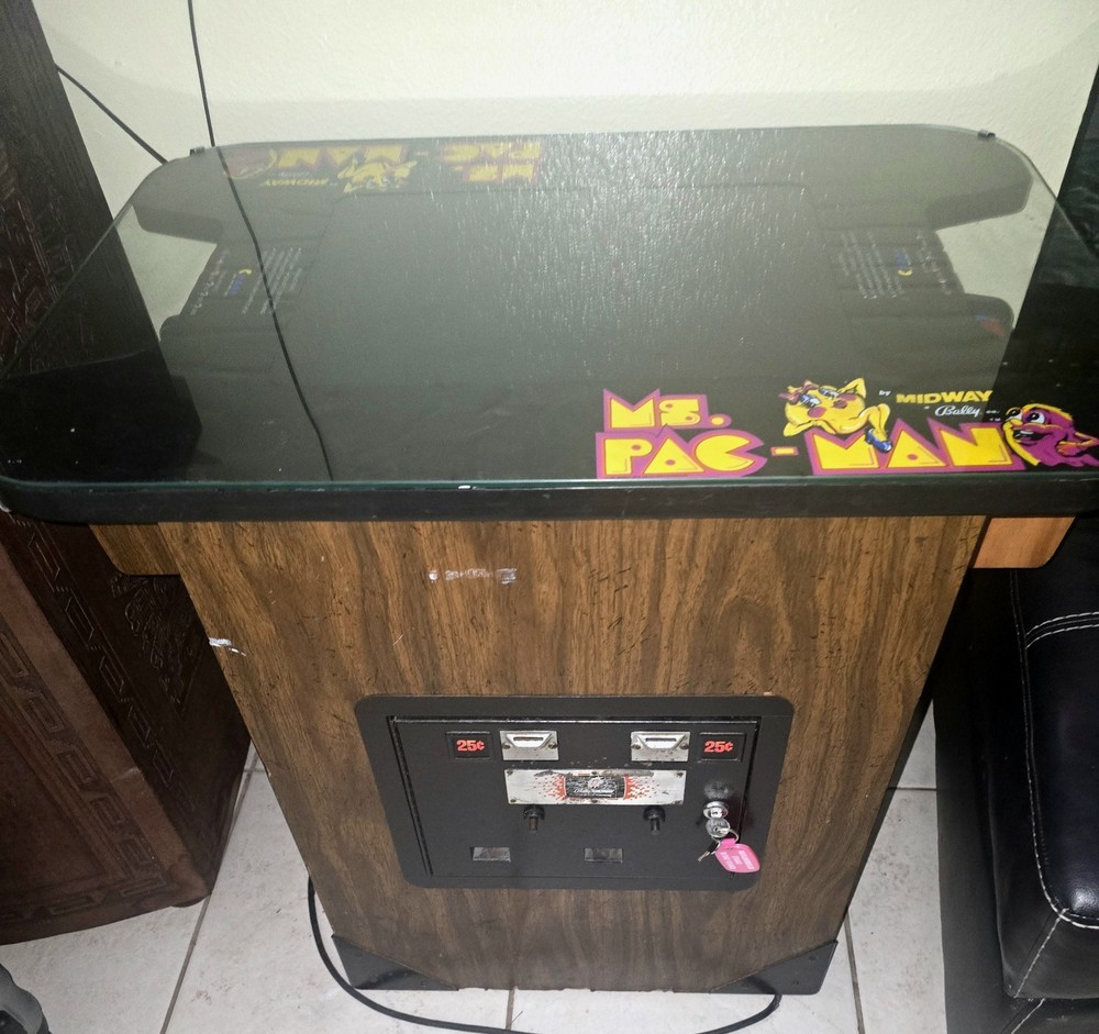 MS PAC-MAN  Original Cocktail Table Video Arcade Game
