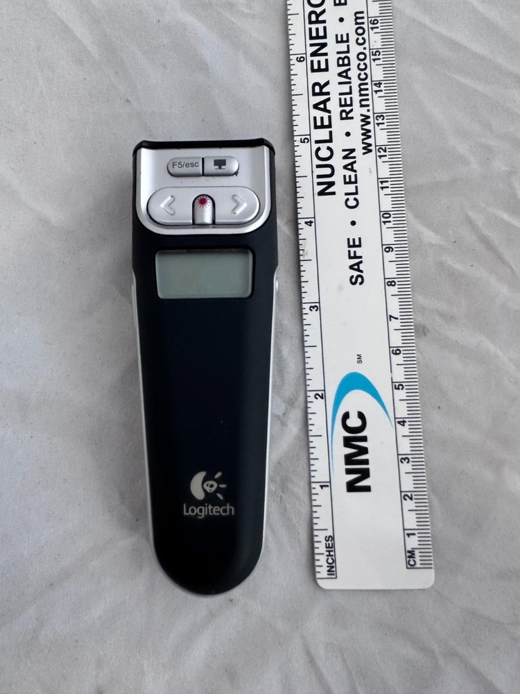 Logitech 2.4 GHz Cordless Presenter #2