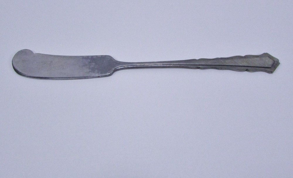 International Silver Solid Flat Handle Butter Spreader