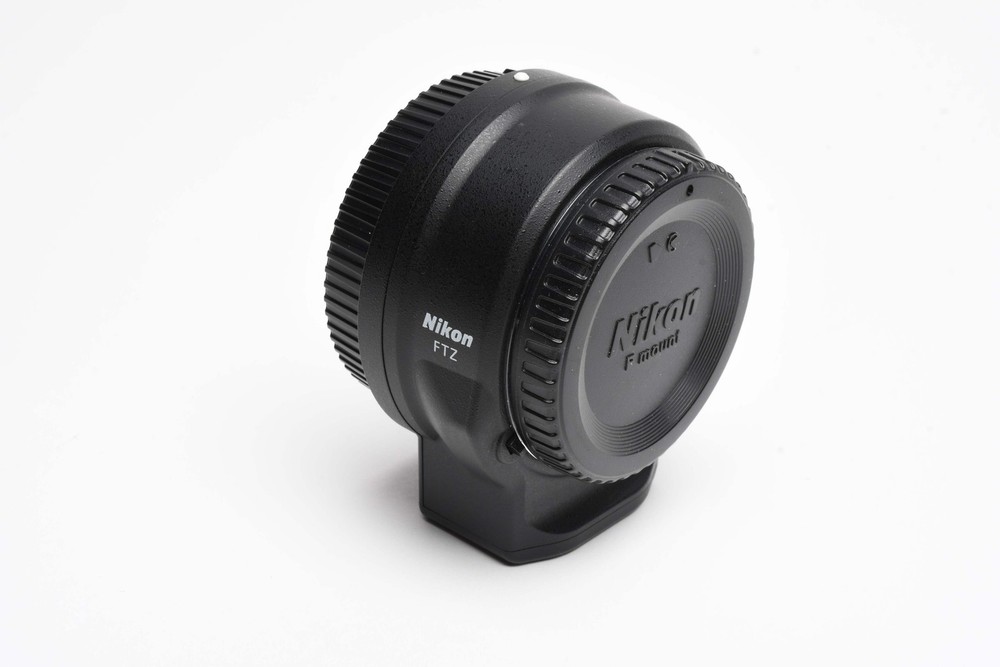 Nikon FTZ Mount Adapter, Mint-, Barely used w/Caps