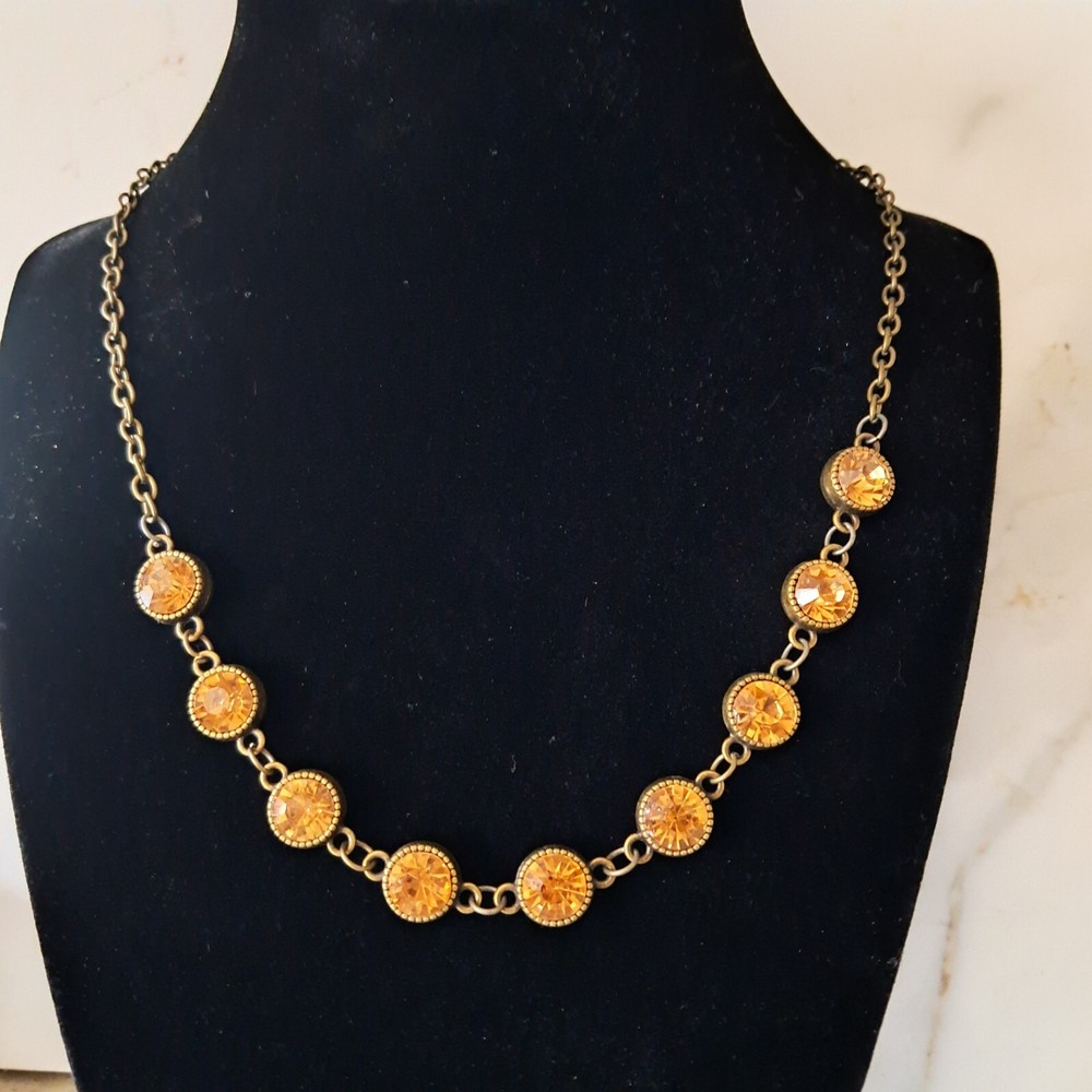 Amber Colored Round Rhinestones Necklace