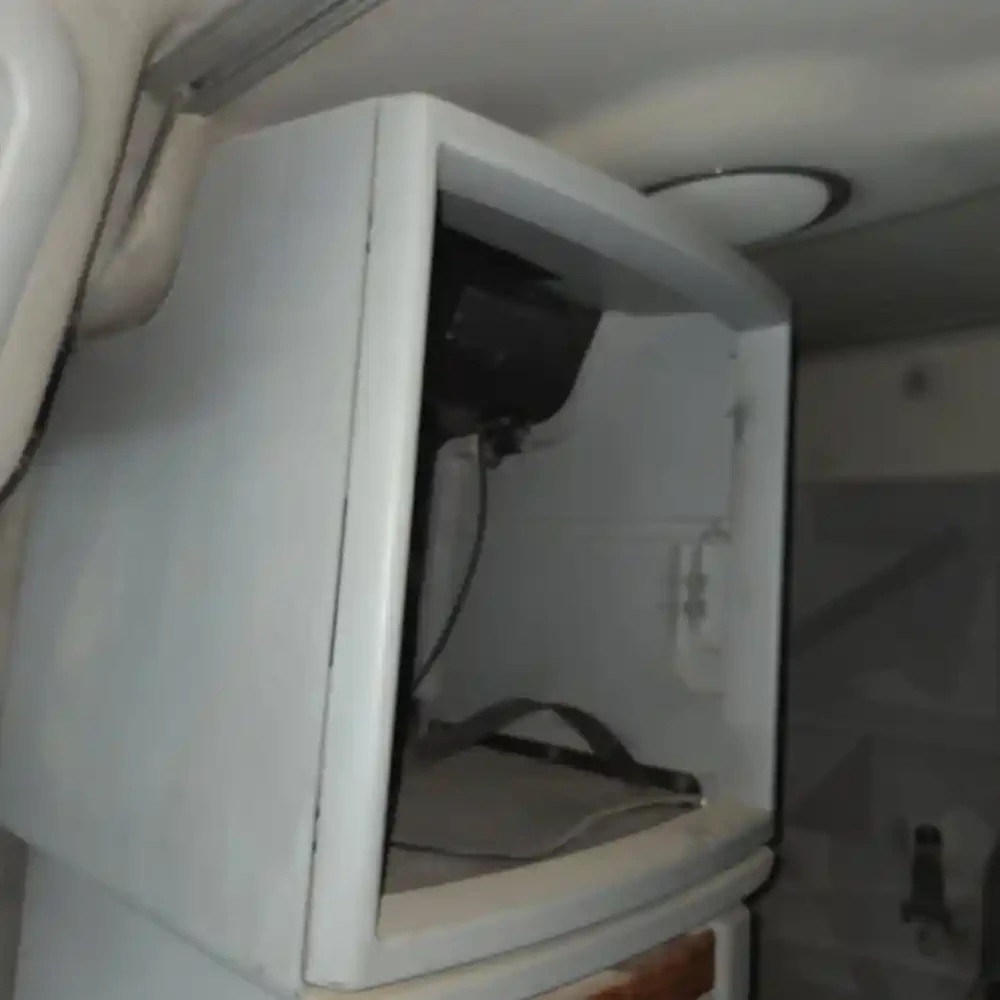 Volvo VNL Cabinet