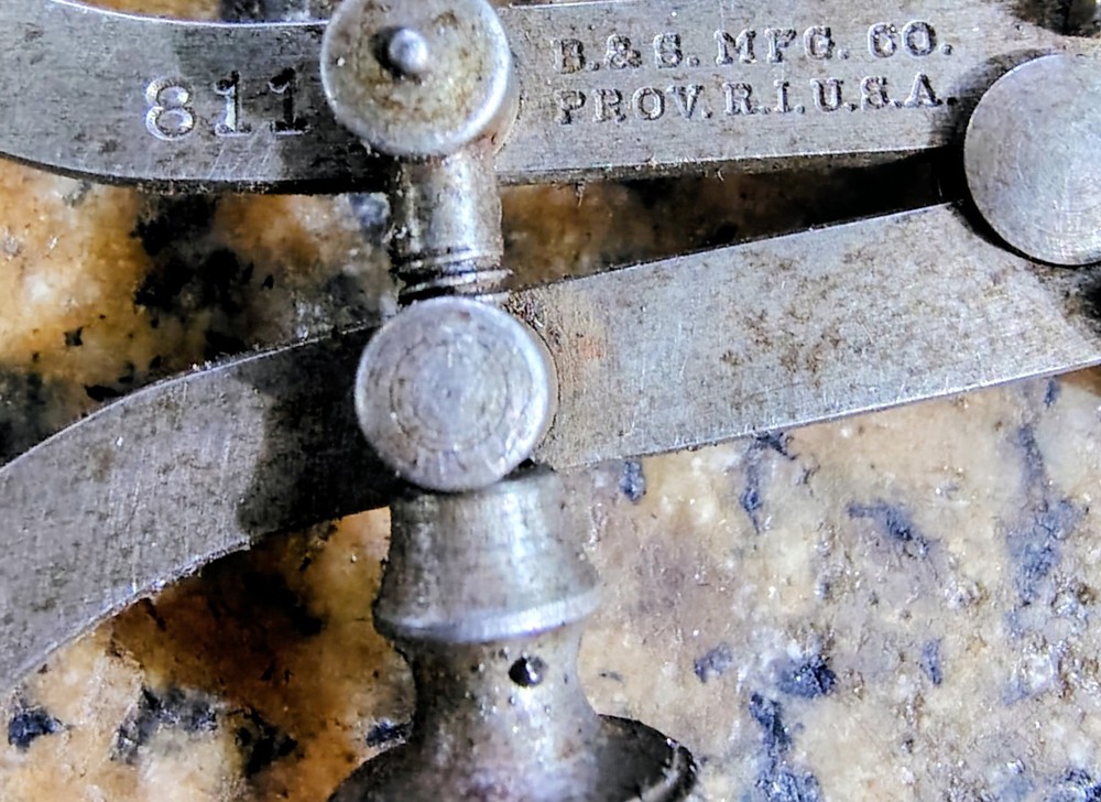 🗽 BROWN AND SHARPE 811 MINI 3" OD CALIPER