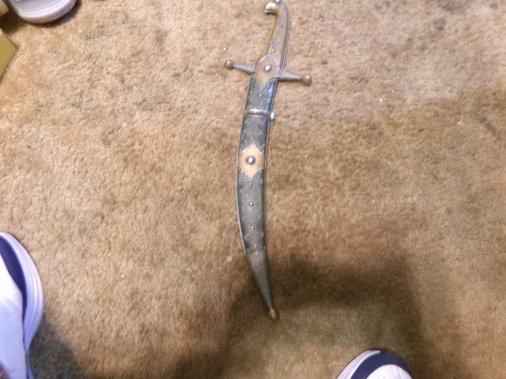 indian dress dagger