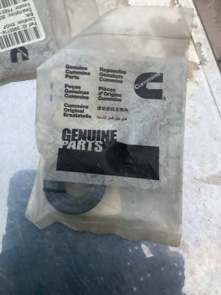 CUMMINS 3955114 Vibration Isolator
