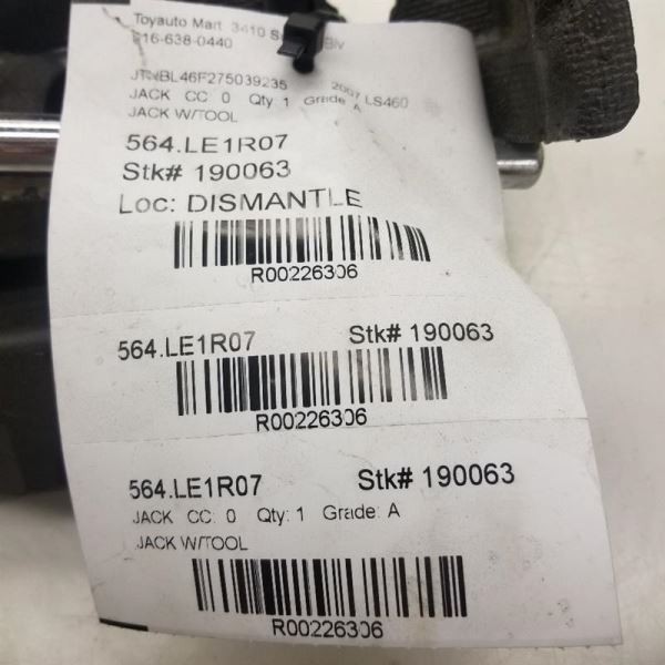 2007 LEXUS LS460 JACK AND TOOL KIT