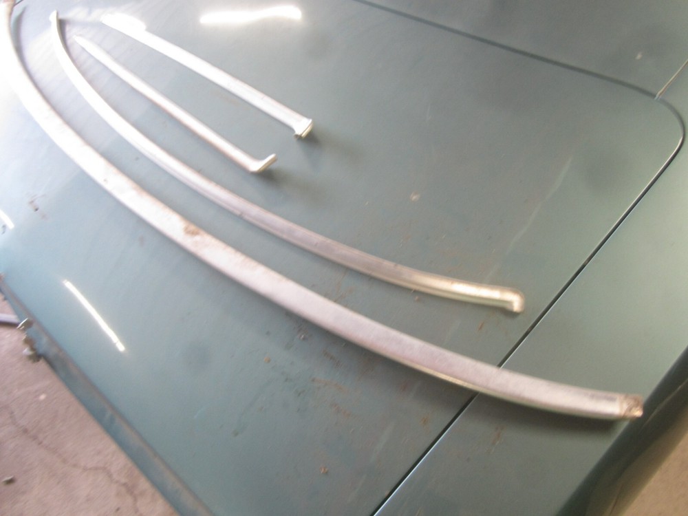 MUSTANG 2 II WINDSHIELD TRIM MOLDING OEM COMPLETE SET