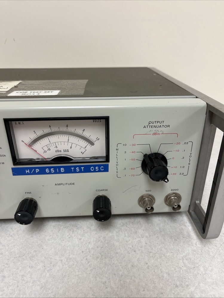 Power Tested Only HP 651B Test Oscillator. Powers On. No Further Testing