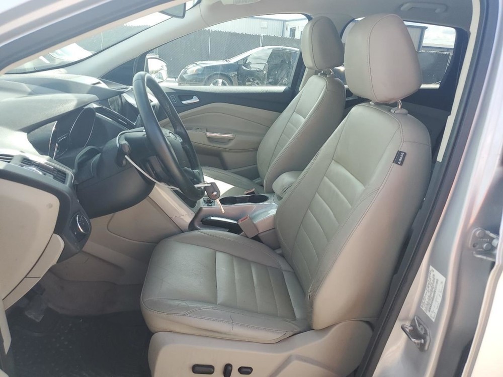 ESCAPE 2013 Glove Box 4827738
