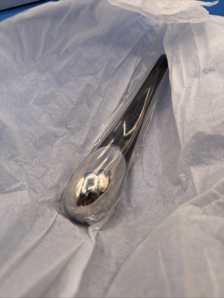 Lancôme Absolue Pro Massaging Petal Applicator