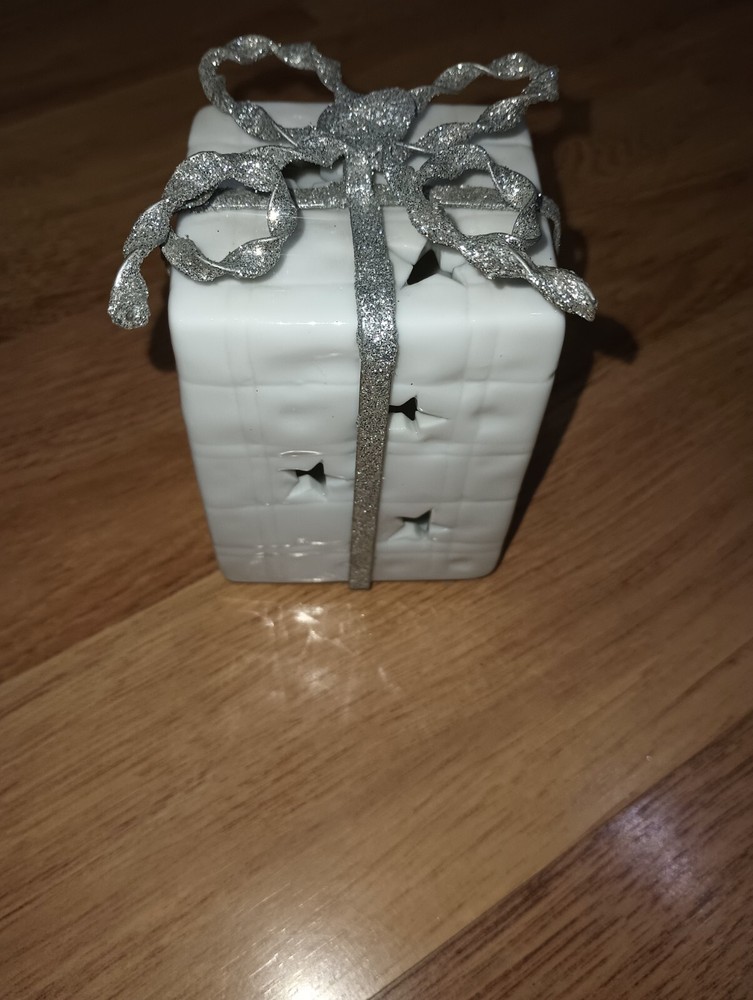 White Christmas Present Sparkly Tea Candle Holder