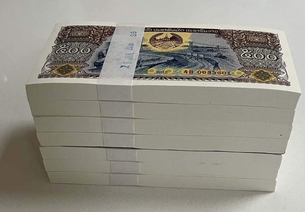 100 Pcs Laos 500 Kip Banknote Unc 1 Bundle