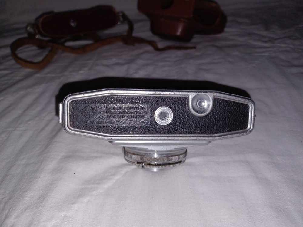 Ansco Memar Pronto 35mm Camera w/ Case - UNTESTED