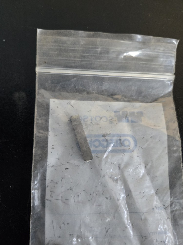 Power Trim Edger 333 Shaft Key/ Bin35