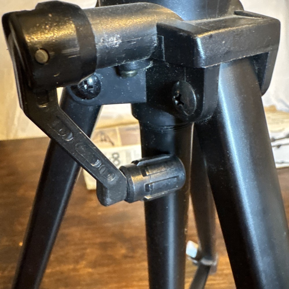 Coast Compact Camcorder/Camera Tripod Model VTR-77G