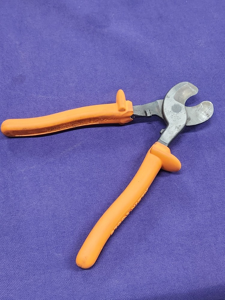 Klein Tools 33529 Premium 1000V Insulated Tool Bundle