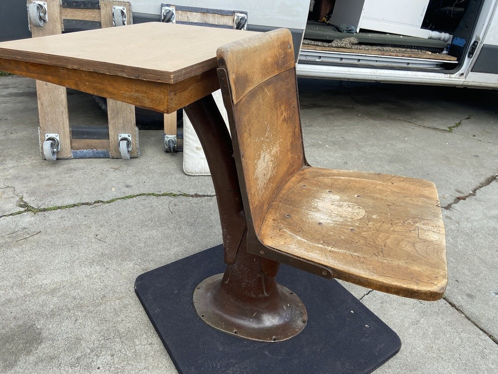 Antique ELEMENTARY SCHOOL DESKs