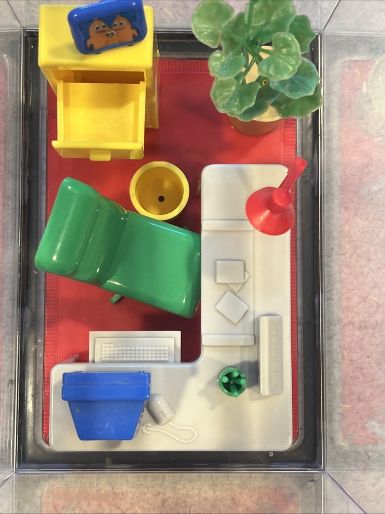 Office Fish Tank – big fish, small pond