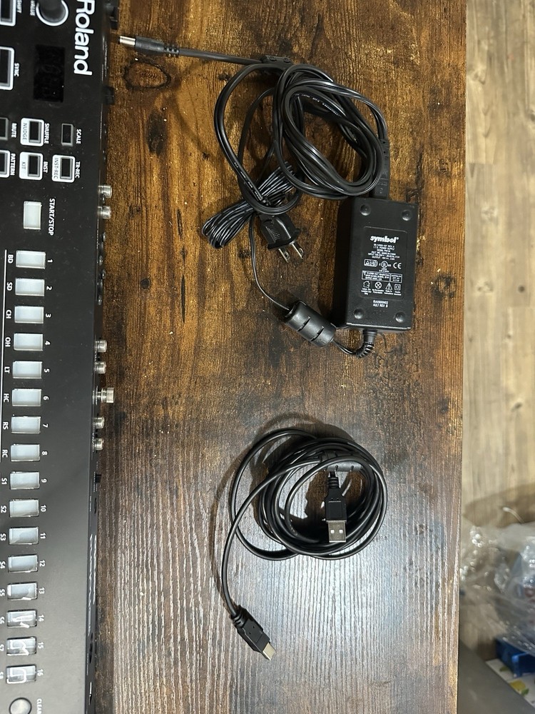 Roland DJ-505 2-Deck Serato DJ Controller with Drum Machine