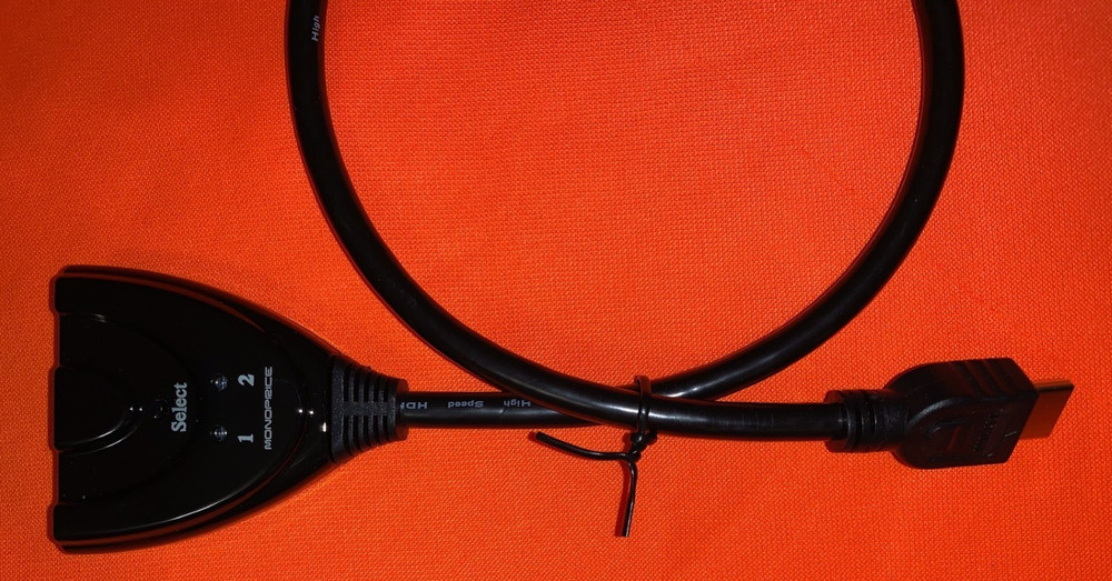 MONOPRICE - HDMI Splitter - 20" Cable - 1 Output - 2 Inputs - New without Box -