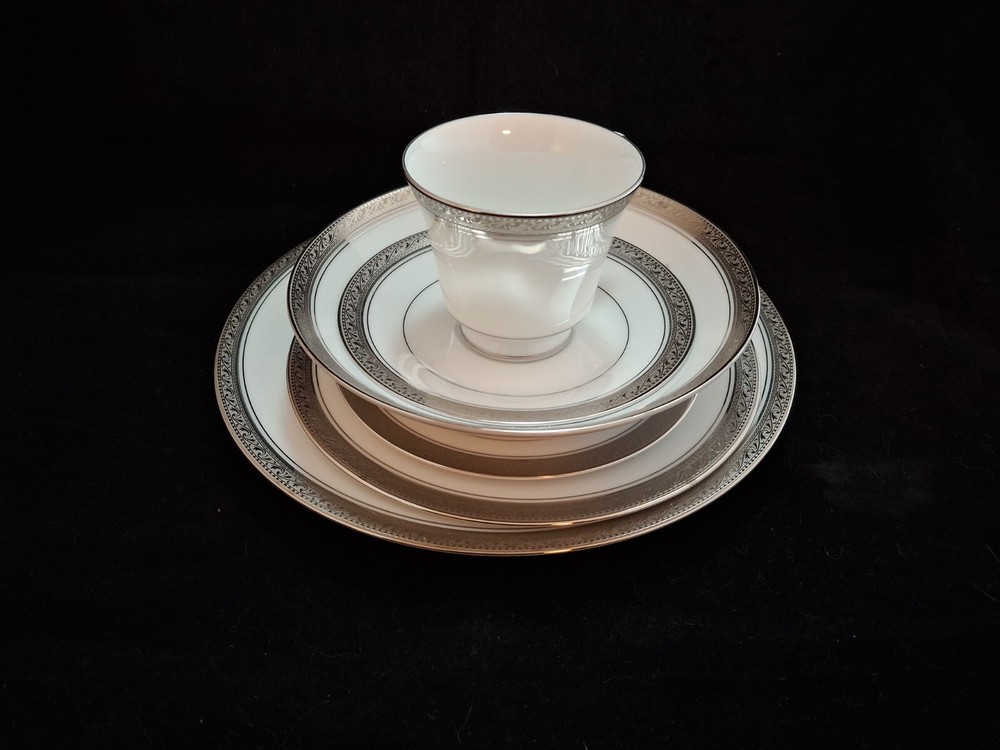 6 pc.place setting Legendary by Noritake Crestwood Platinum Dinnerware