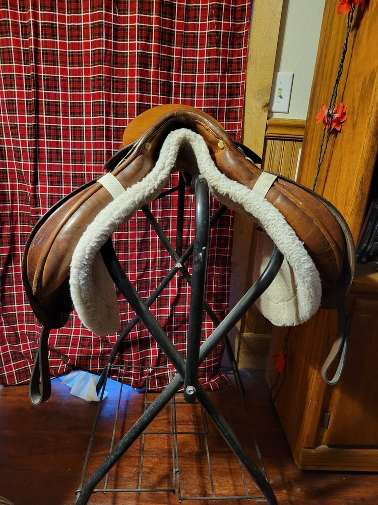Stubben English Saddle