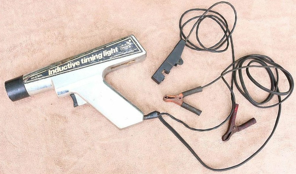 TESTED Vintage Silver INDUCTIVE TIMING LIGHT w Cables (one Clamp BROKEN) box IB