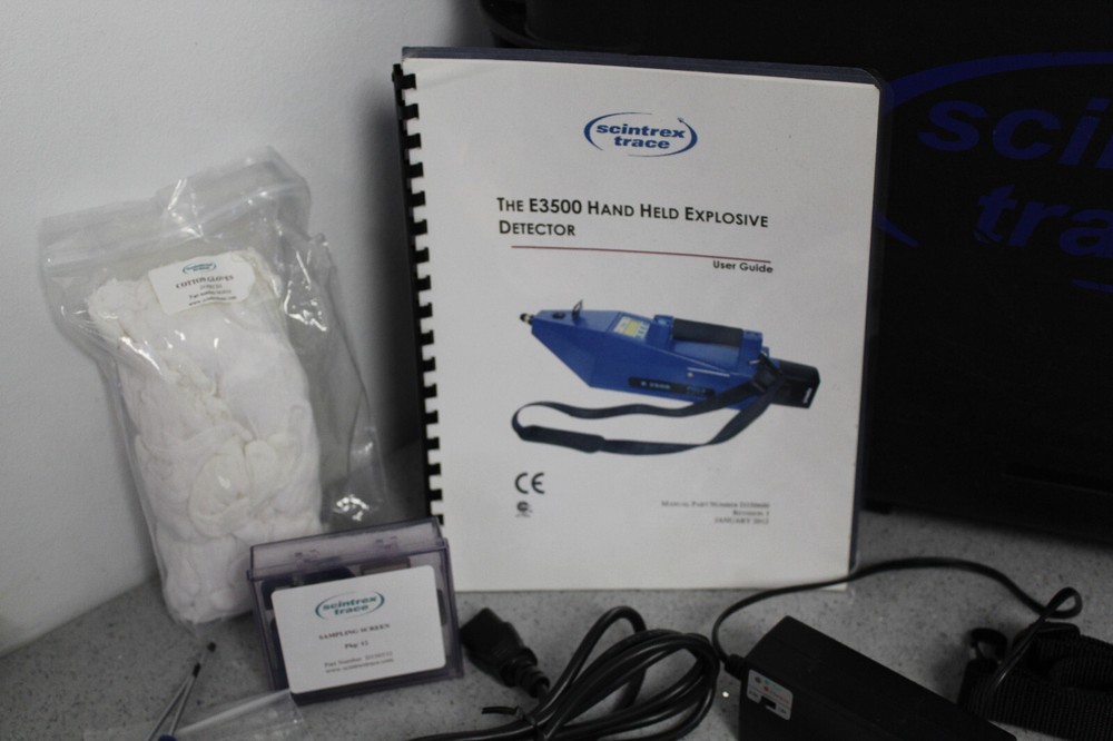 Scintrex Trace E3500 Hand Held Explosives Detector Bundle Nice Condition